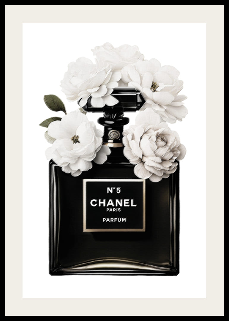 Bottiglia di profumo nera illustrata con fiori bianchi sulla parte superiore-12