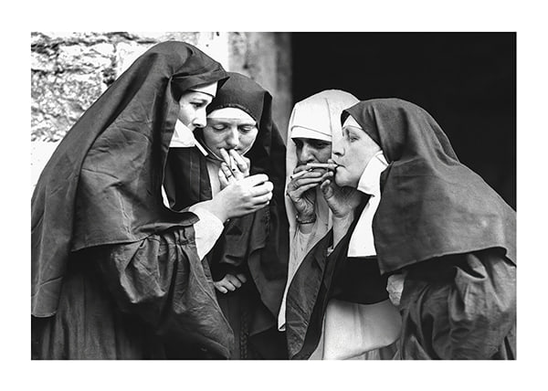 Plakāts Smoking Nuns