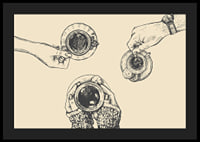 Linjeillustration av tre händer med kaffekoppar på beige bakgrund-4