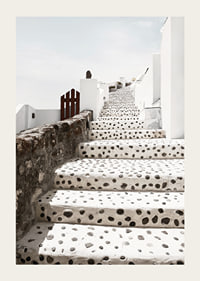 Fotografia de escadas com pontos brancos em Oia, Santorini-3