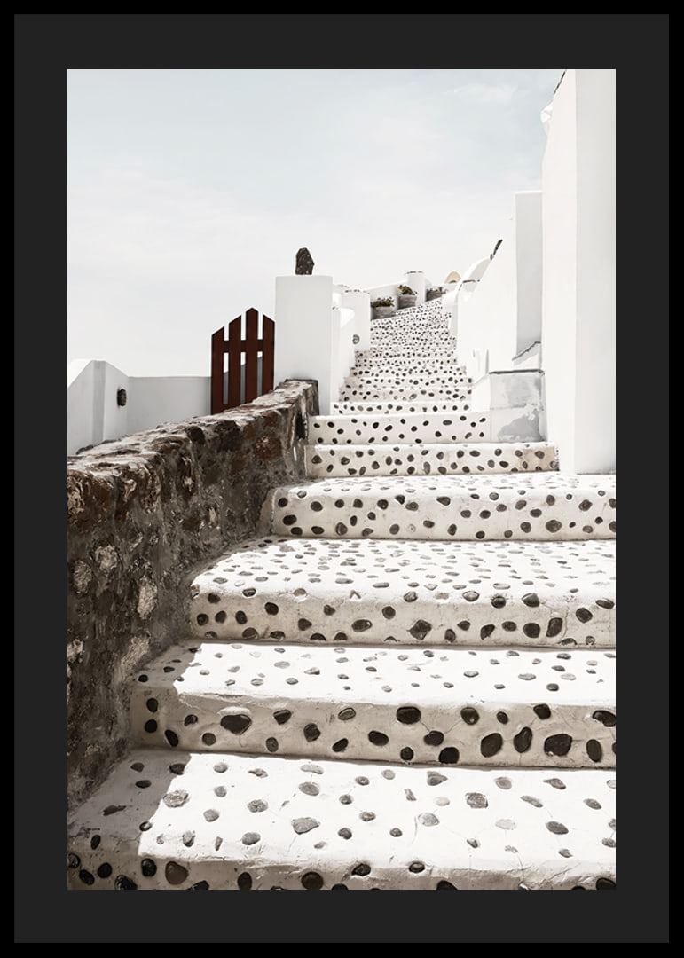 Fotografia de escadas com pontos brancos em Oia, Santorini-12