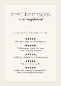 Humorný text v čiernej farbe s recenziami a hviezdičkami na béžovom pozadí-3