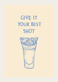 Illustration af shotglas med citronskive og blå tekst-3