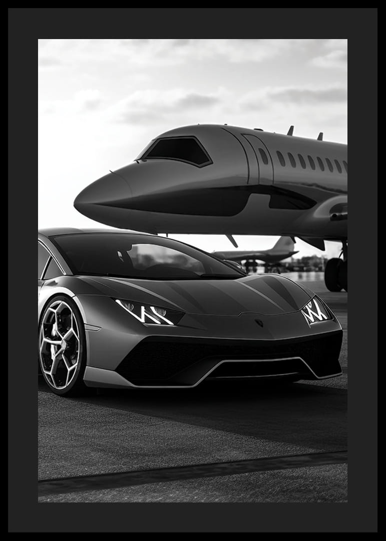 Schwarz-weißer Sportwagen und Privatjet am Flughafen in Nahaufnahme-12