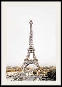 Fotografi av Eiffeltornet i Paris mot ljus, mild bakgrund-2