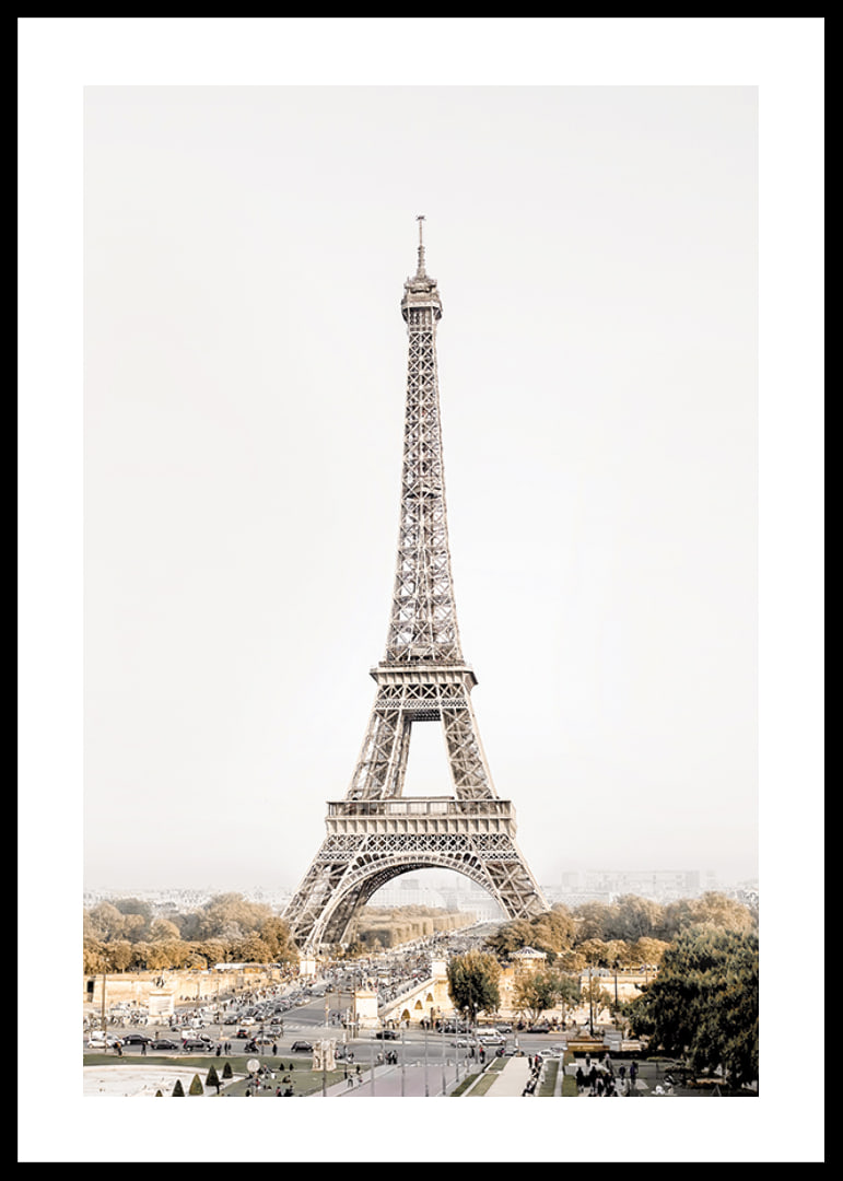 Fotografi av Eiffeltornet i Paris mot ljus, mild bakgrund-12