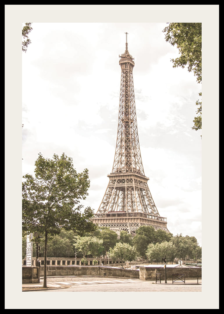 Photographic view of the Eiffel Tower surrounded by greenery-12