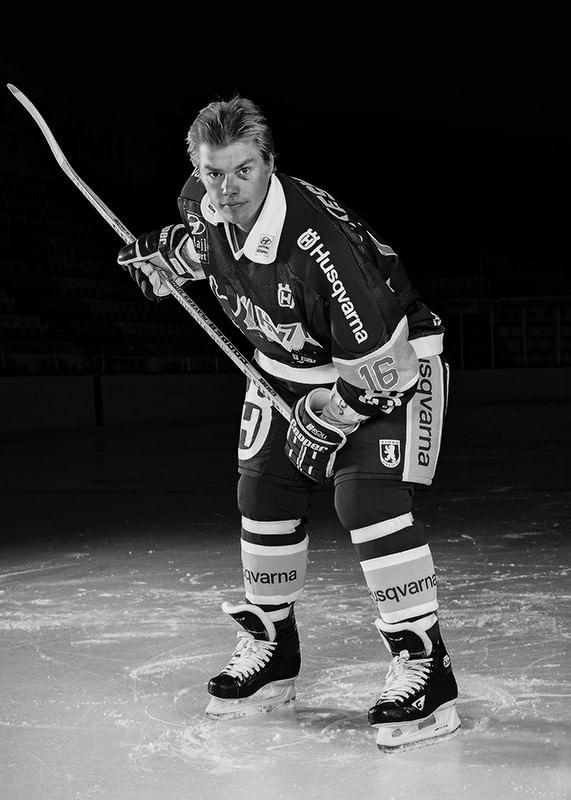 Esa Keskinen B&W-12