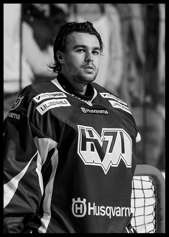 Stefan Liv B&W-12