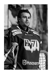 Stefan Liv B&W-1