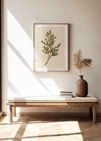 Illustrerad grön tallkvist mot ljus beige bakgrund-8