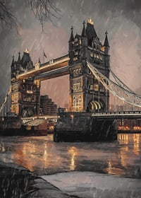 Poster med illustration av Tower Bridge i regnigt kvällsljus, varma toner-7