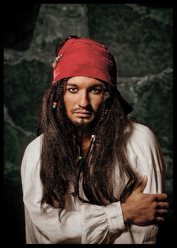 Emin Nouri Pirates-12