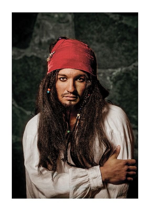 Emin Nouri Pirates-12