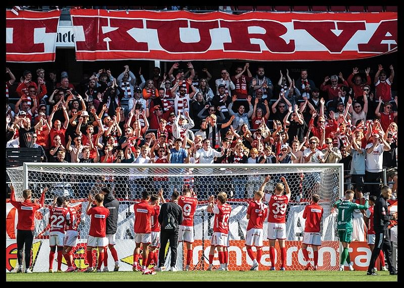 Rödvita Hjältar No2-12