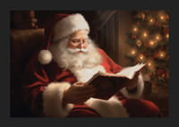 Gemalter Weihnachtsmann, der bei warmer Beleuchtung ein Buch am Weihnachtsbaum liest-5