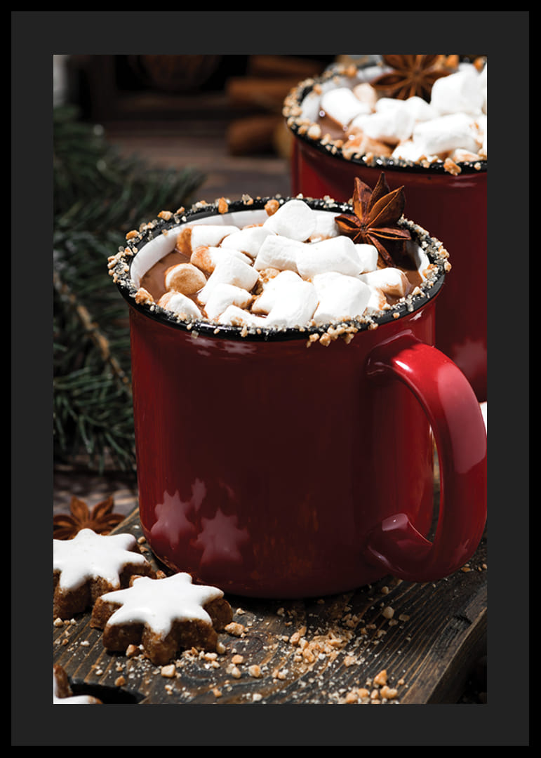 Mug rouge avec chocolat chaud et guimauves, ambiance de Noël-12