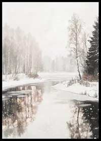 Akvarell av frusen sjö med snötäckta träd och spegling-6