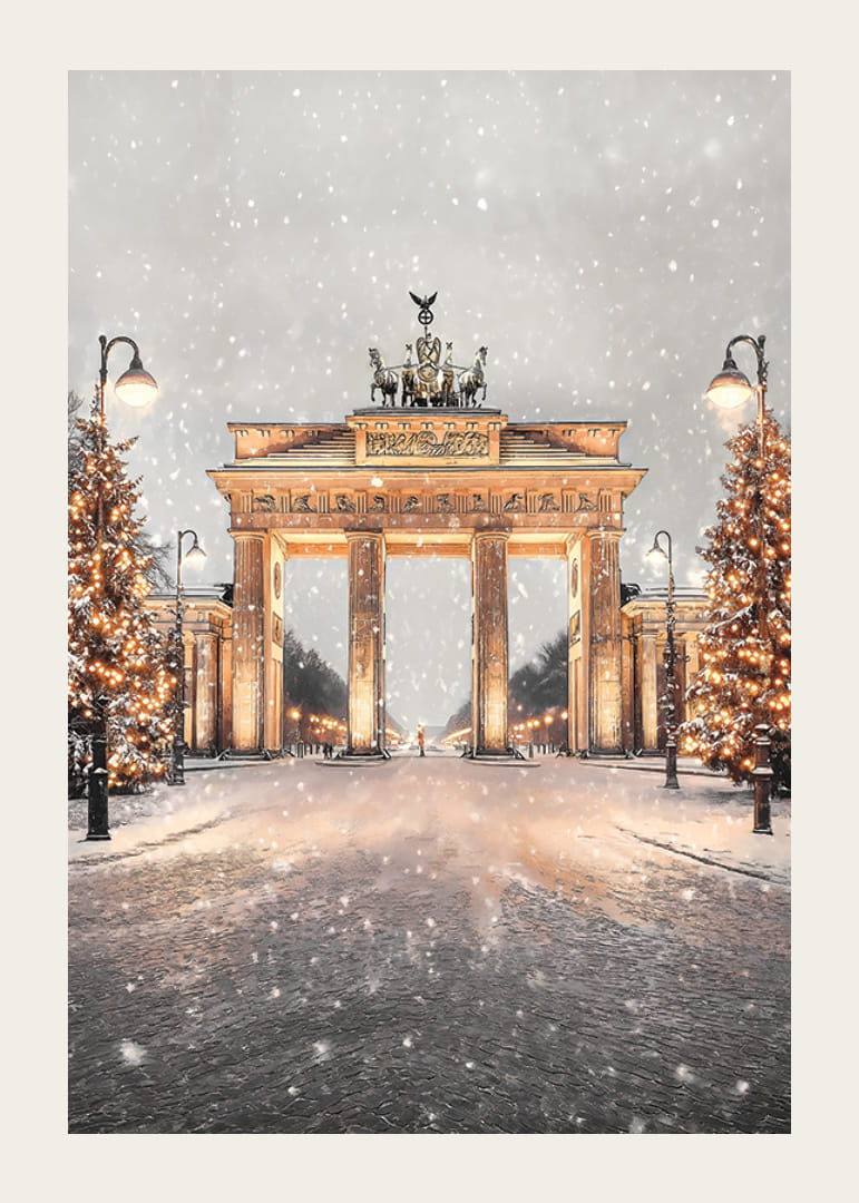 Poster met Brandenburger Tor in winterlandschap, sneeuw en kerstbomen-12