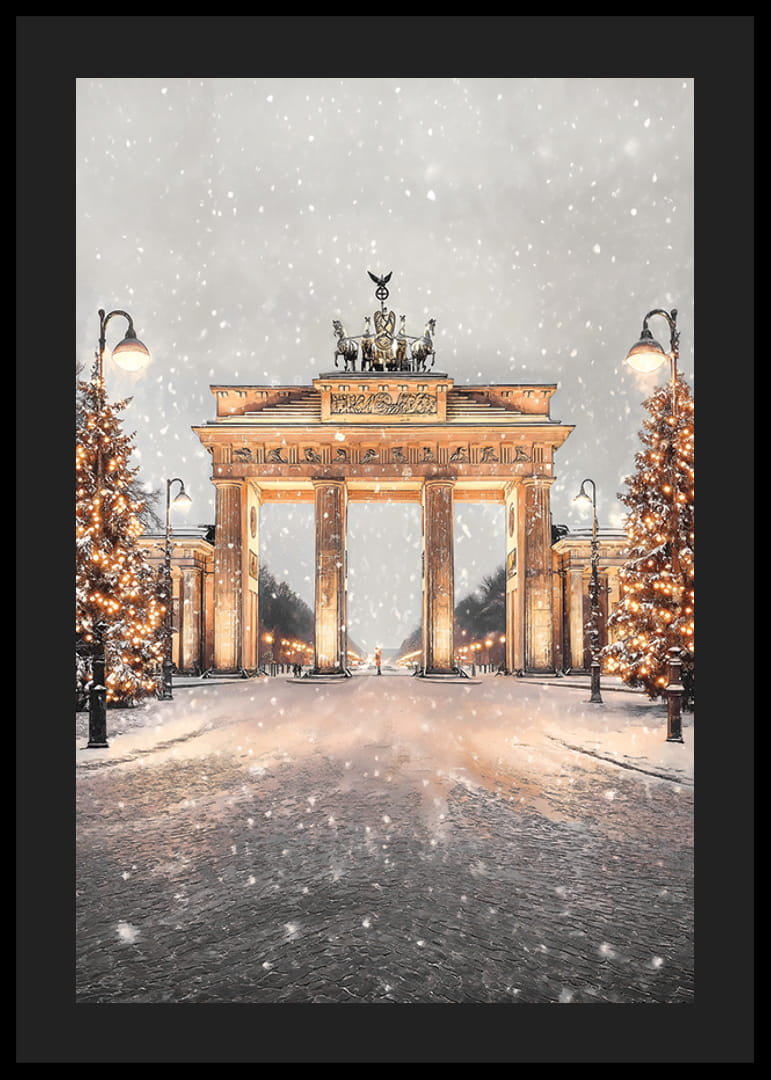 Poster met Brandenburger Tor in winterlandschap, sneeuw en kerstbomen-12