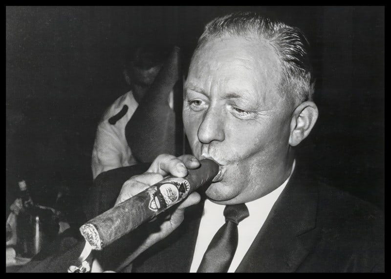 Frölunda HC Bittan Med Segercigarr 1965-12