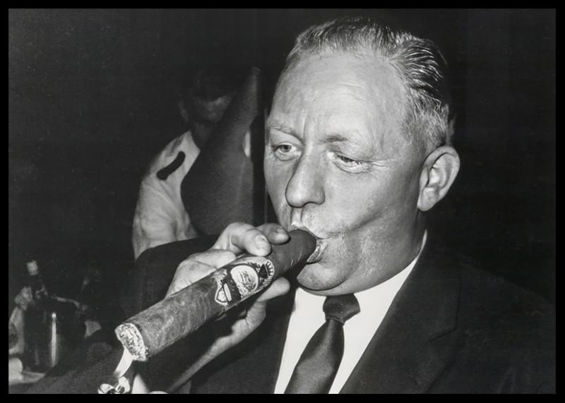 Frölunda HC Bittan Med Segercigarr 1965-12