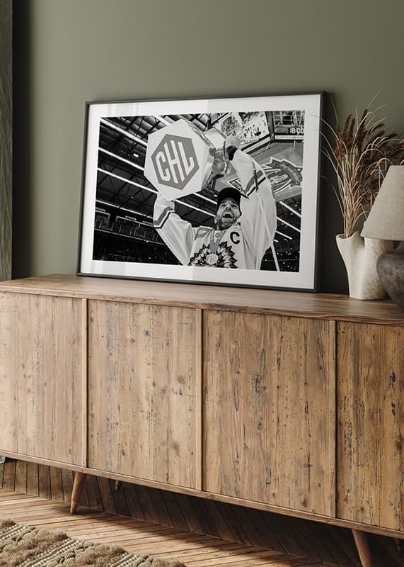 Poster Frölunda HC Joel Lundqvist CHL 2020 B&W crossfade