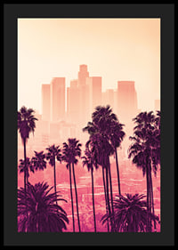 Palmbomen voor de skyline van Los Angeles in roze en oranje tinten-4