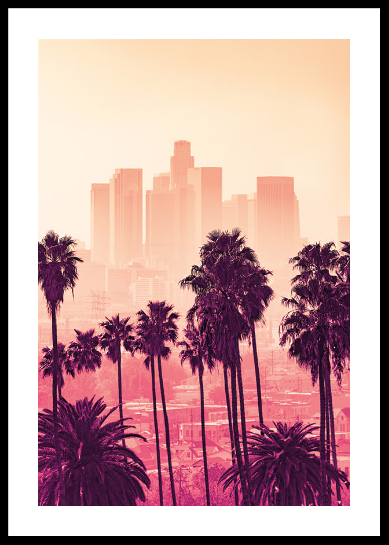 Palmbomen voor de skyline van Los Angeles in roze en oranje tinten-12