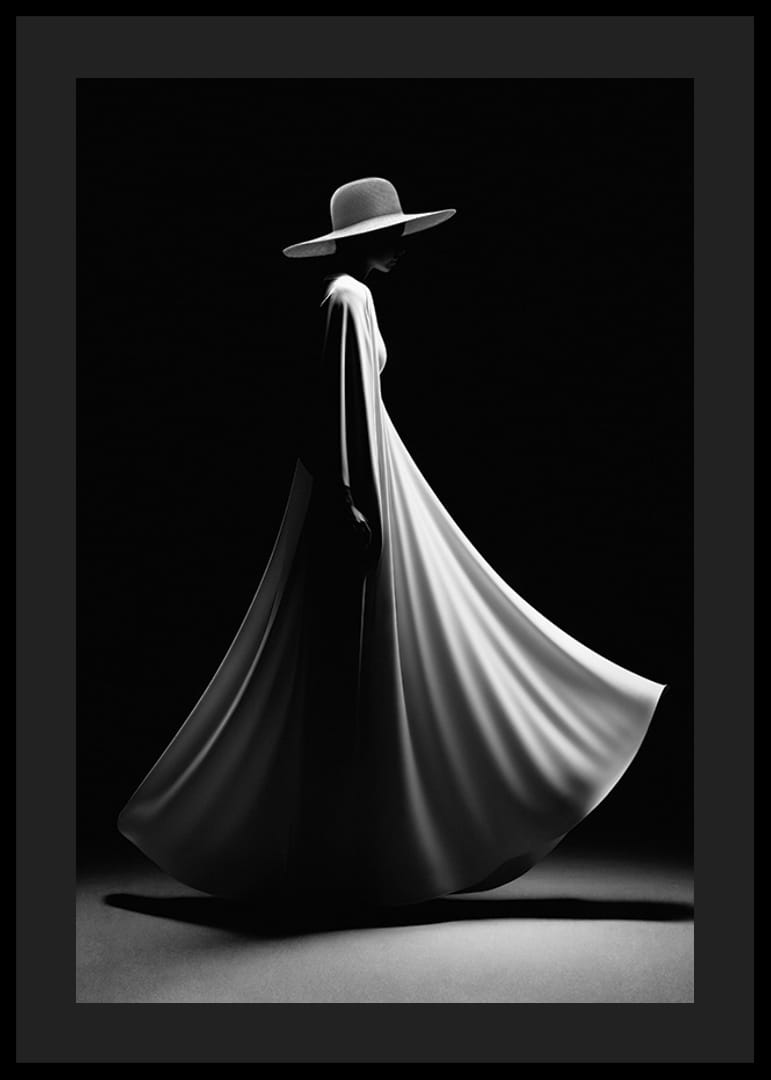 Czarno-biała sylwetka kobiety w szerokiej białej sukni i kapeluszu-12
