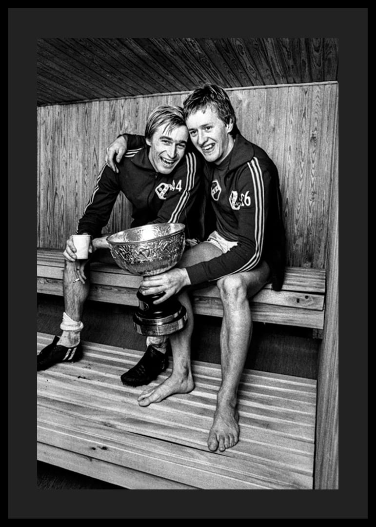 Rutger Backe och Sigge Johansson med pokalen efter seger i allsvenskan-12