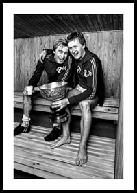 Rutger Backe och Sigge Johansson med pokalen efter seger i allsvenskan-2