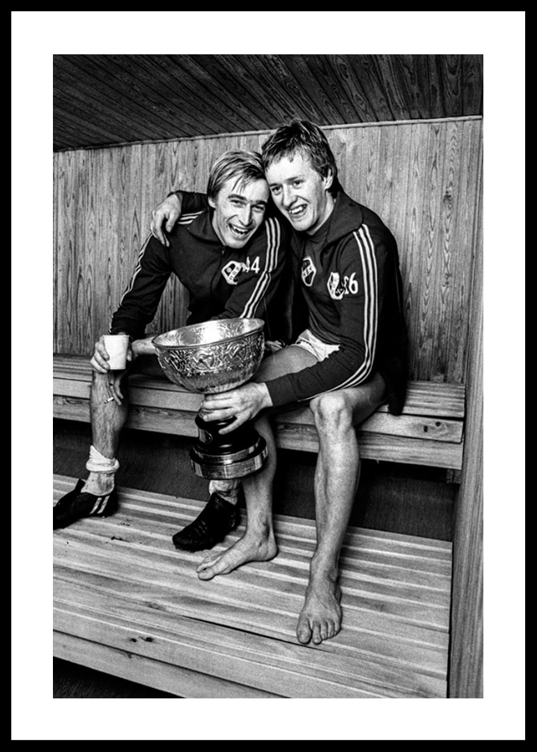 Rutger Backe och Sigge Johansson med pokalen efter seger i allsvenskan-12
