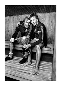 Rutger Backe och Sigge Johansson med pokalen efter seger i allsvenskan-3