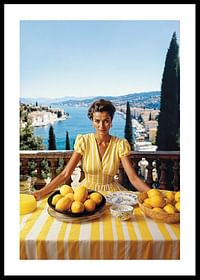 Femme Et Citrons-0