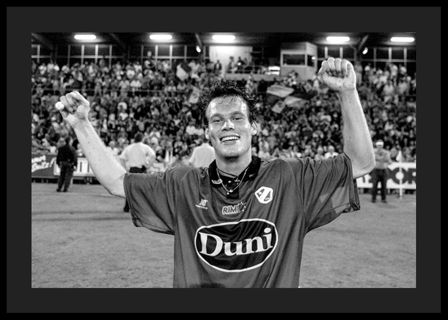 Fredrik Ljungberg firar segern 1997 mot AIK-12