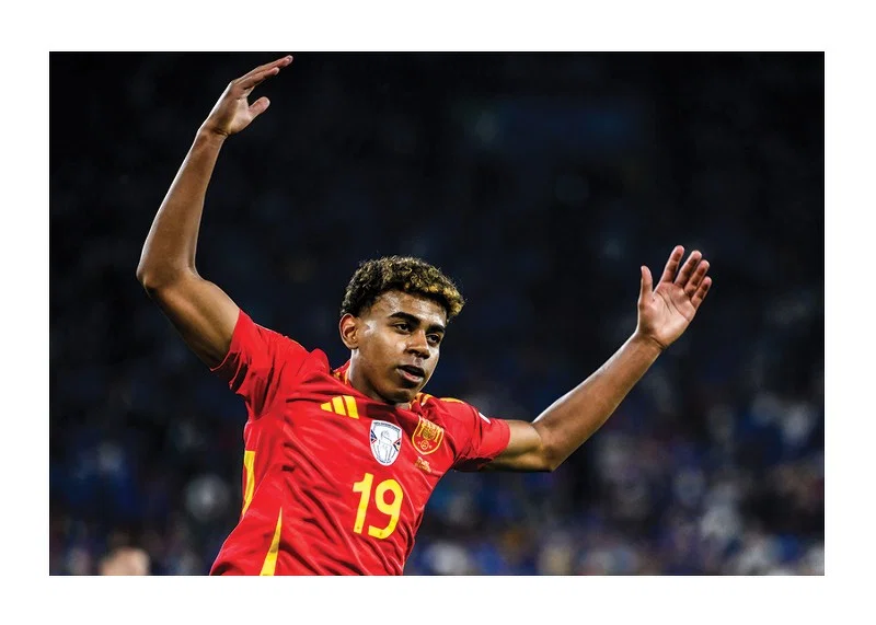Lamine Yamal under matchen mot Italien i UEFA Euro 2024-12