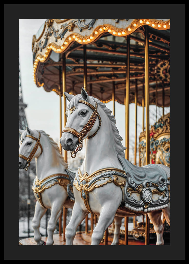 Fotografia di cavalli da giostra con dettagli decorativi a Parigi-12