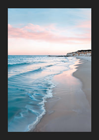 Fotografi av strand med blått hav och rosa kvällshimmel-5