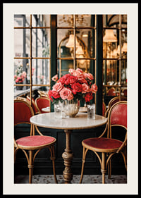Fotografi av cafébord med rosor i vas och vintagestolar-2