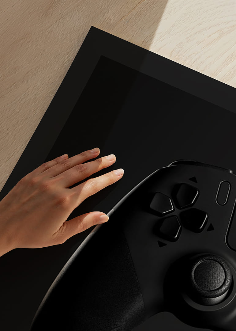 Svartvit närbild av spelkontroll med mjuk skuggning-12