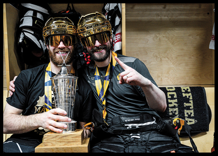 Oscar Lindberg och målvakt Gustaf Lindvall under final fem-12