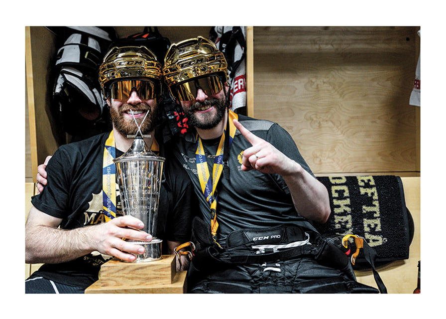 Oscar Lindberg och målvakt Gustaf Lindvall under final fem-12