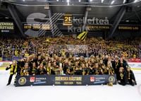 Skellefteås spelare jublar efter final fem i SHL-3