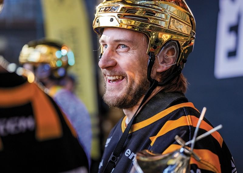 Skellefteås Jonathan Pudas under guldhyllningar av Skellefteå efter SM-guldet-12
