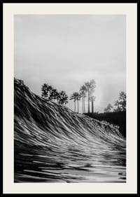 Affiche en noir et blanc avec une photographie qui capture une vue spectaculaire d'une vague déferlante-2