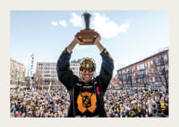 Skellefteås Pär Lindholm under guldhyllningar av Skellefteå efter SM-guldet-5