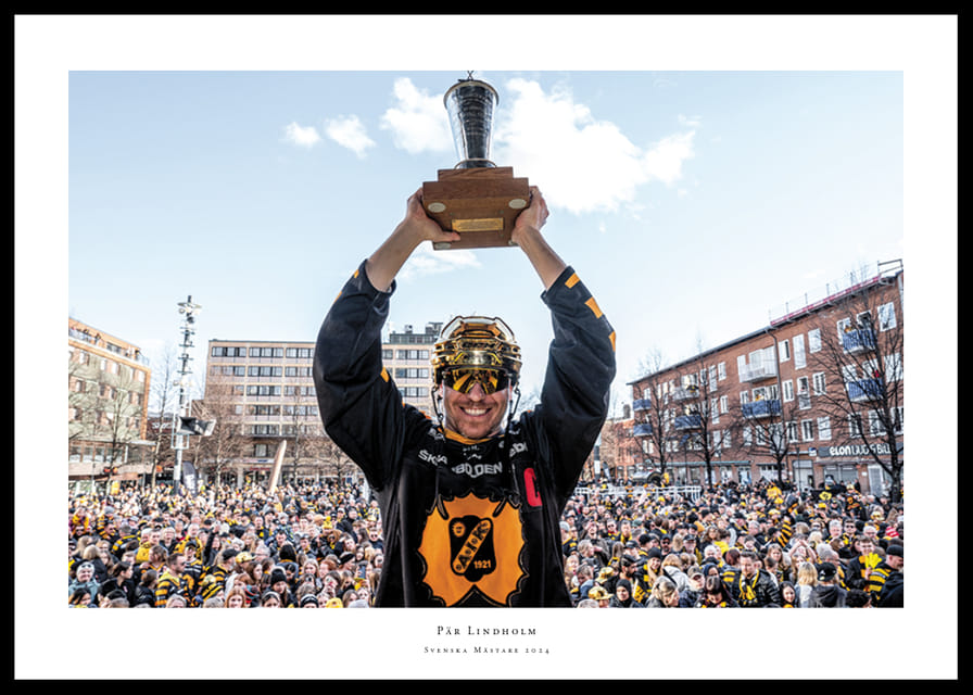 Skellefteås Pär Lindholm under guldhyllningar av Skellefteå efter SM-guldet-12