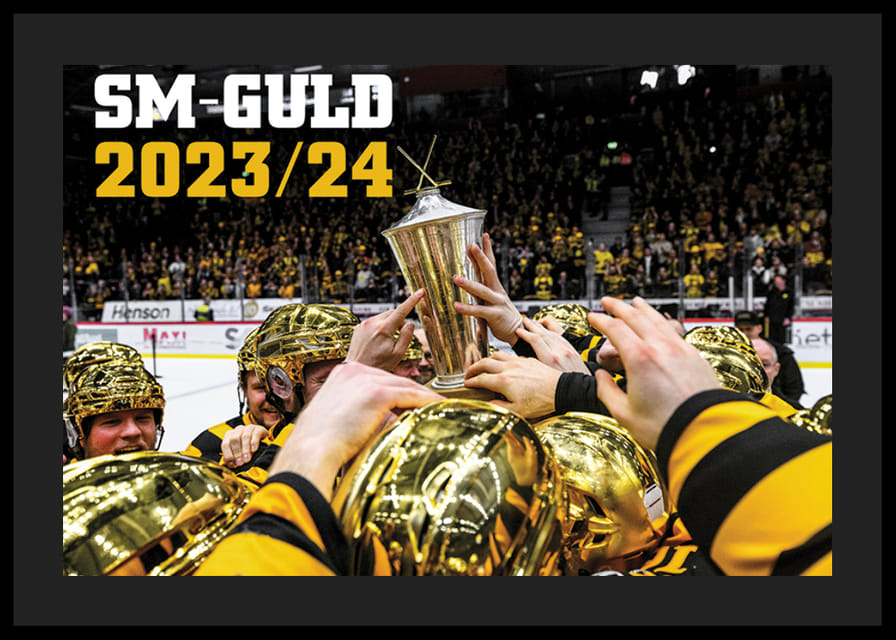 Skellefteås spelare jublar med pokalen efter final fem i SHL-12