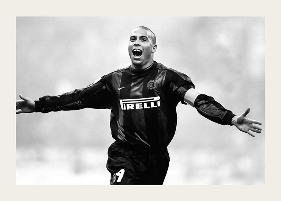 Ronaldo Luís Nazário de Lima Football Club Internazionale Milano 1999-12